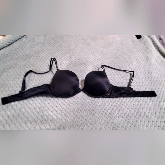 Victoria's Secret Other - Victoria's Secret 32C Padded Push Bra